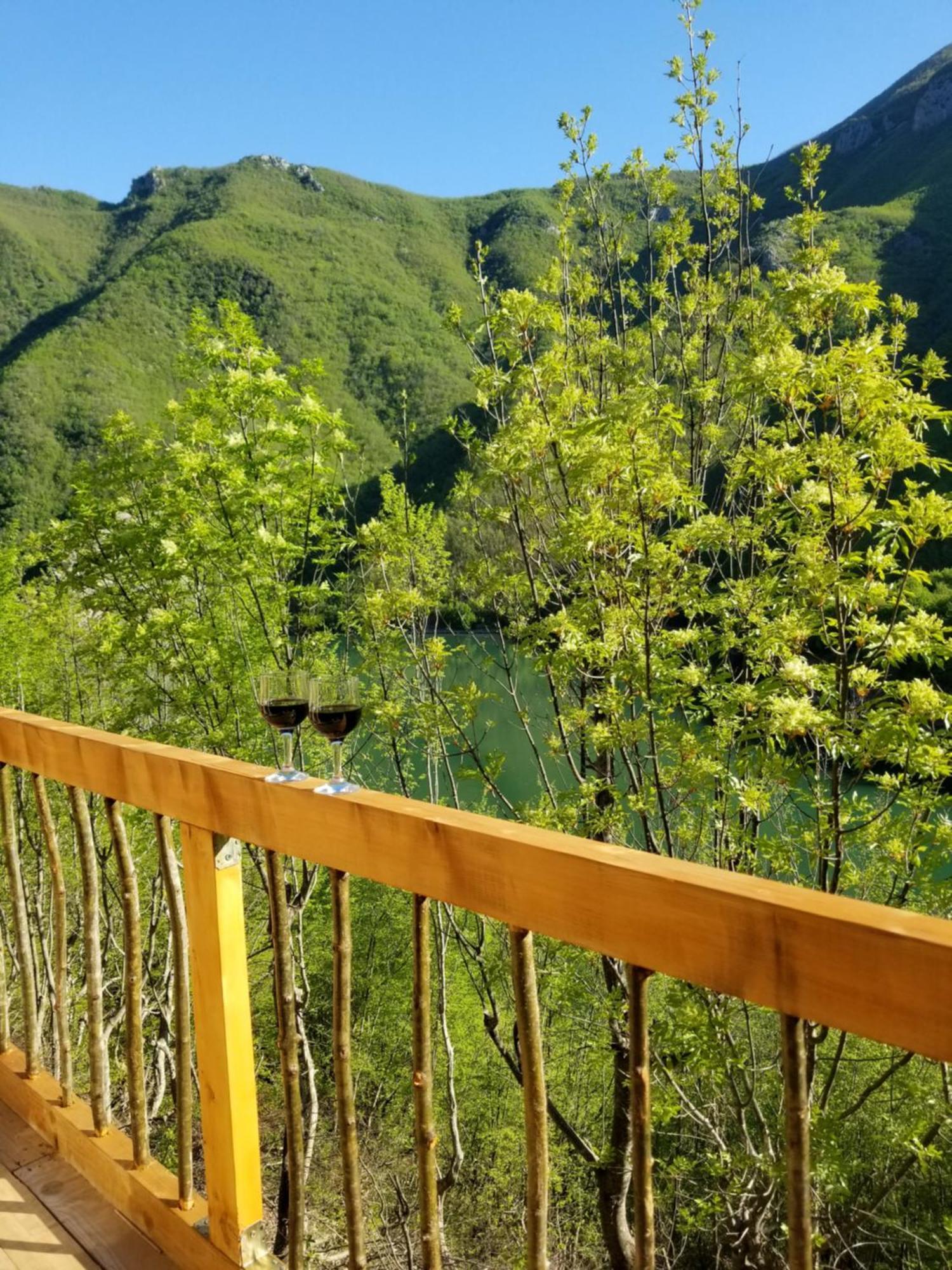Twin Villas Komani Lake Dış mekan fotoğraf